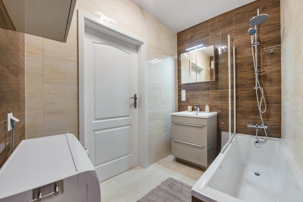 Apartamenty Sun & Snow Front Park グダニスク エクステリア 写真